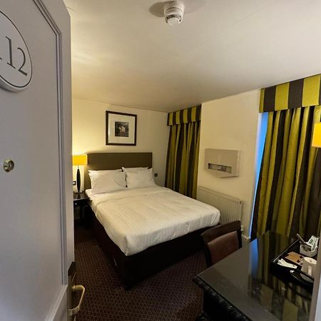 H & G Hotel Opposite Windsor Castle Esterno foto