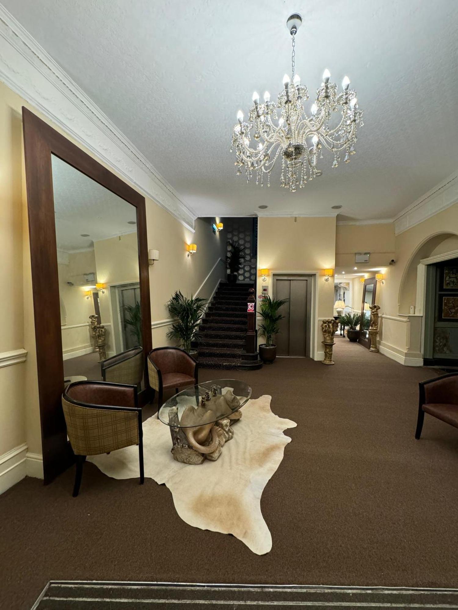 H & G Hotel Opposite Windsor Castle Esterno foto