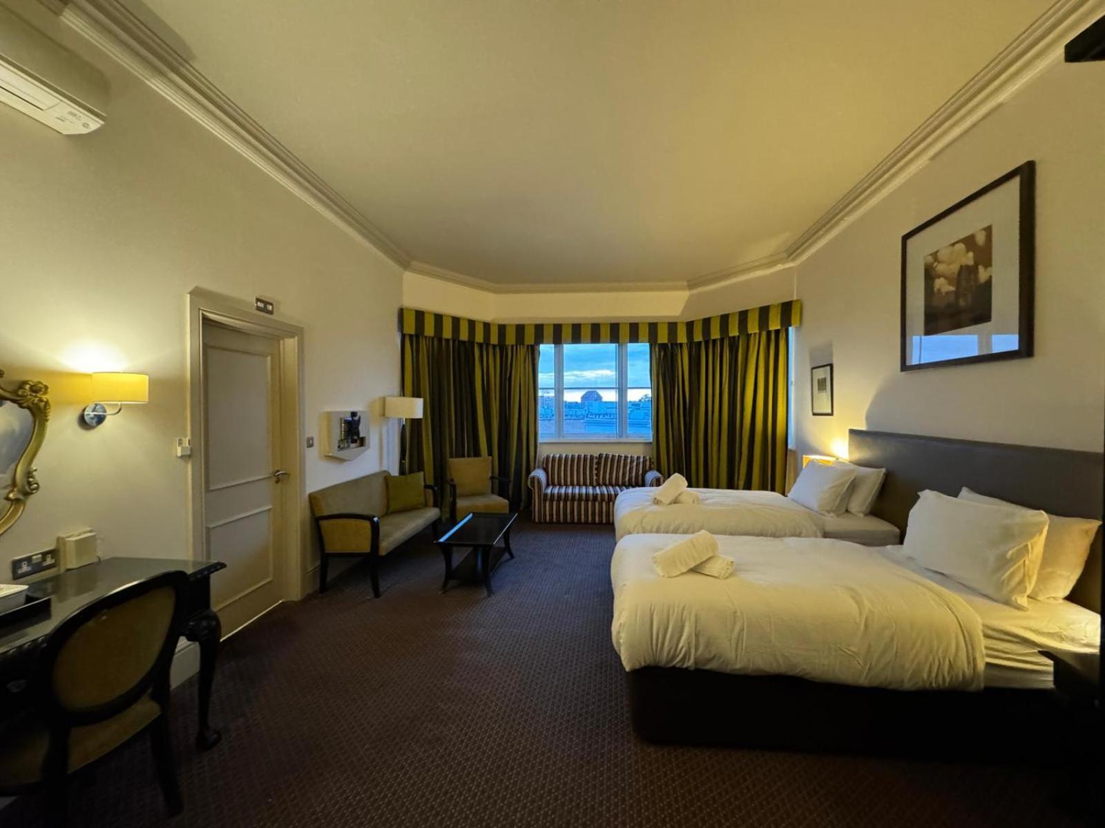 H & G Hotel Opposite Windsor Castle Esterno foto