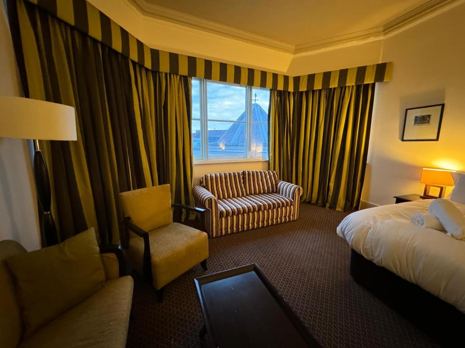 H & G Hotel Opposite Windsor Castle Esterno foto
